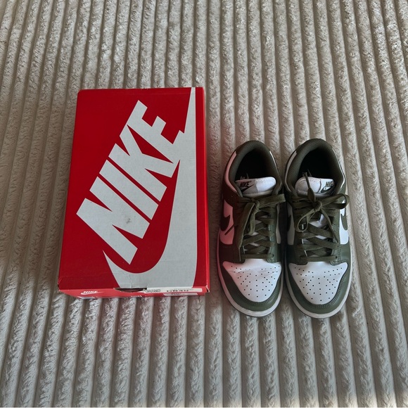 Nike Dunk Low Medium Olive (W) - Picture 1 of 9